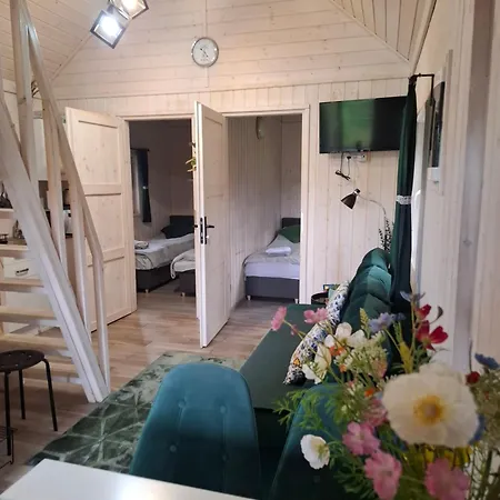 Lodge Farwne Checze - Kolorowe Wdzydze Kiszewskie