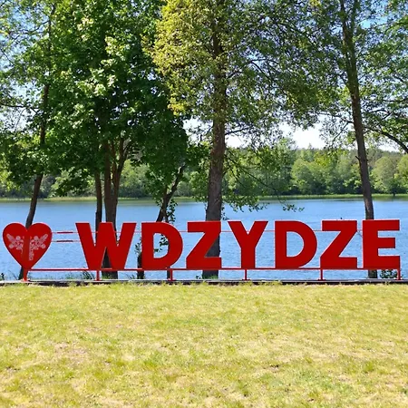 Lodge Farwne Checze - Kolorowe Wdzydze Kiszewskie